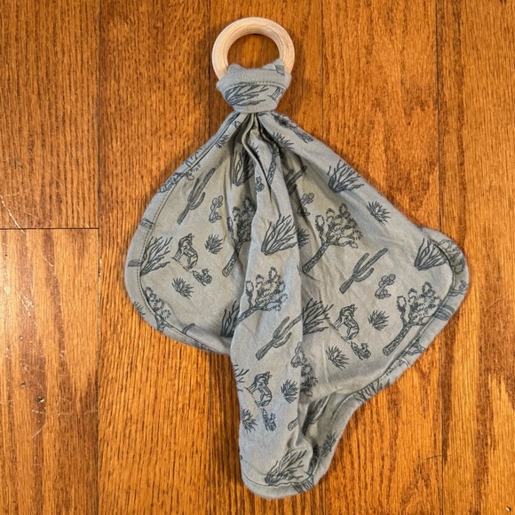 Kate Quinn Blue Baby Teething Rag One Size - Picture 1 of 5